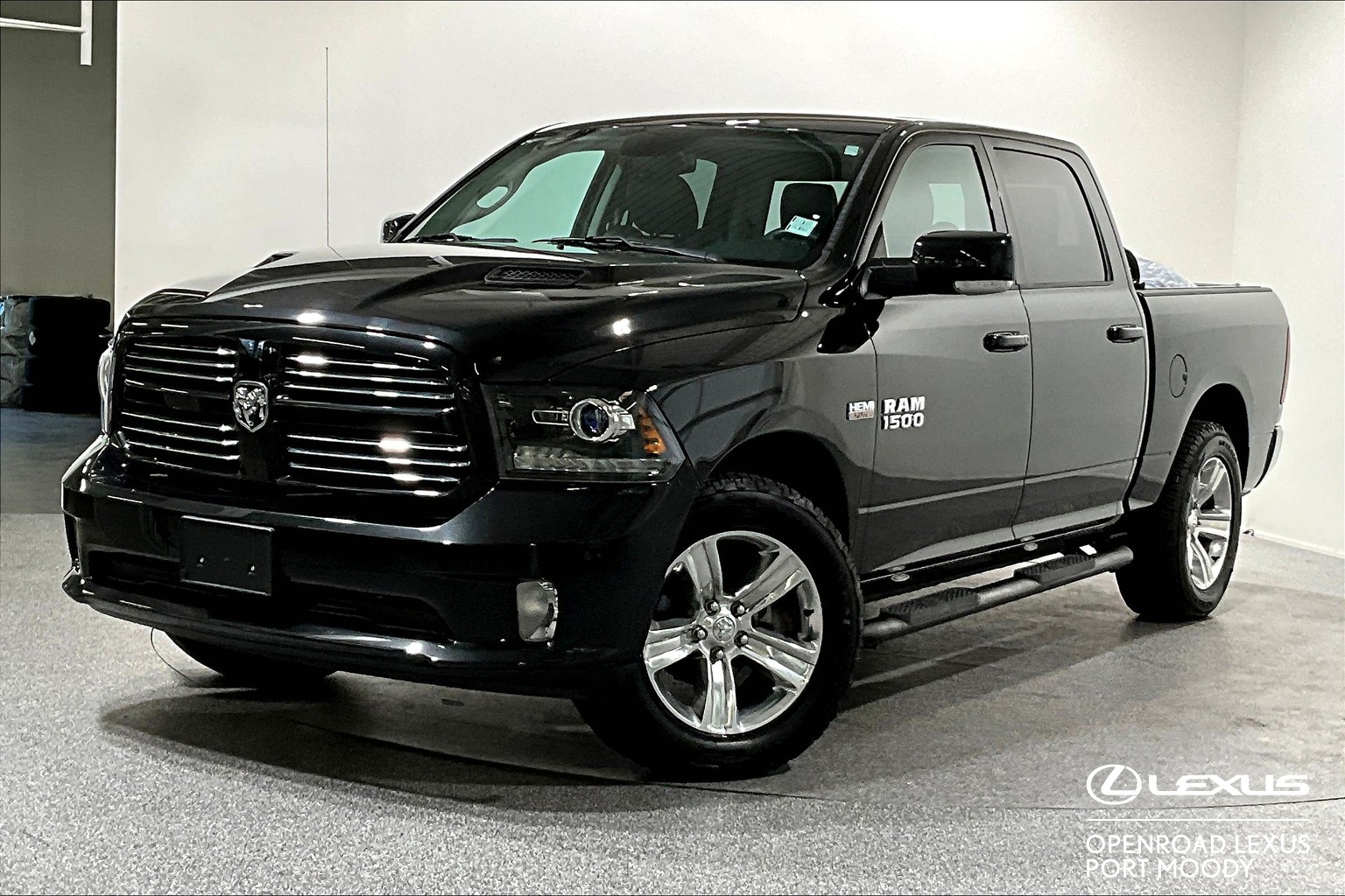 Used 2021 Ram RAM 1500 Classic Crew Cab 4x4 (DS) Express 4x4