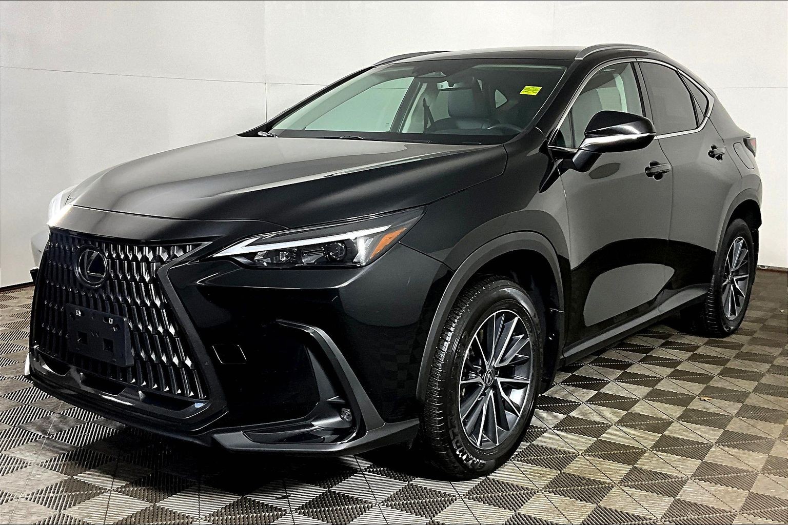  2025 Lexus NX 250 Signature AWD   