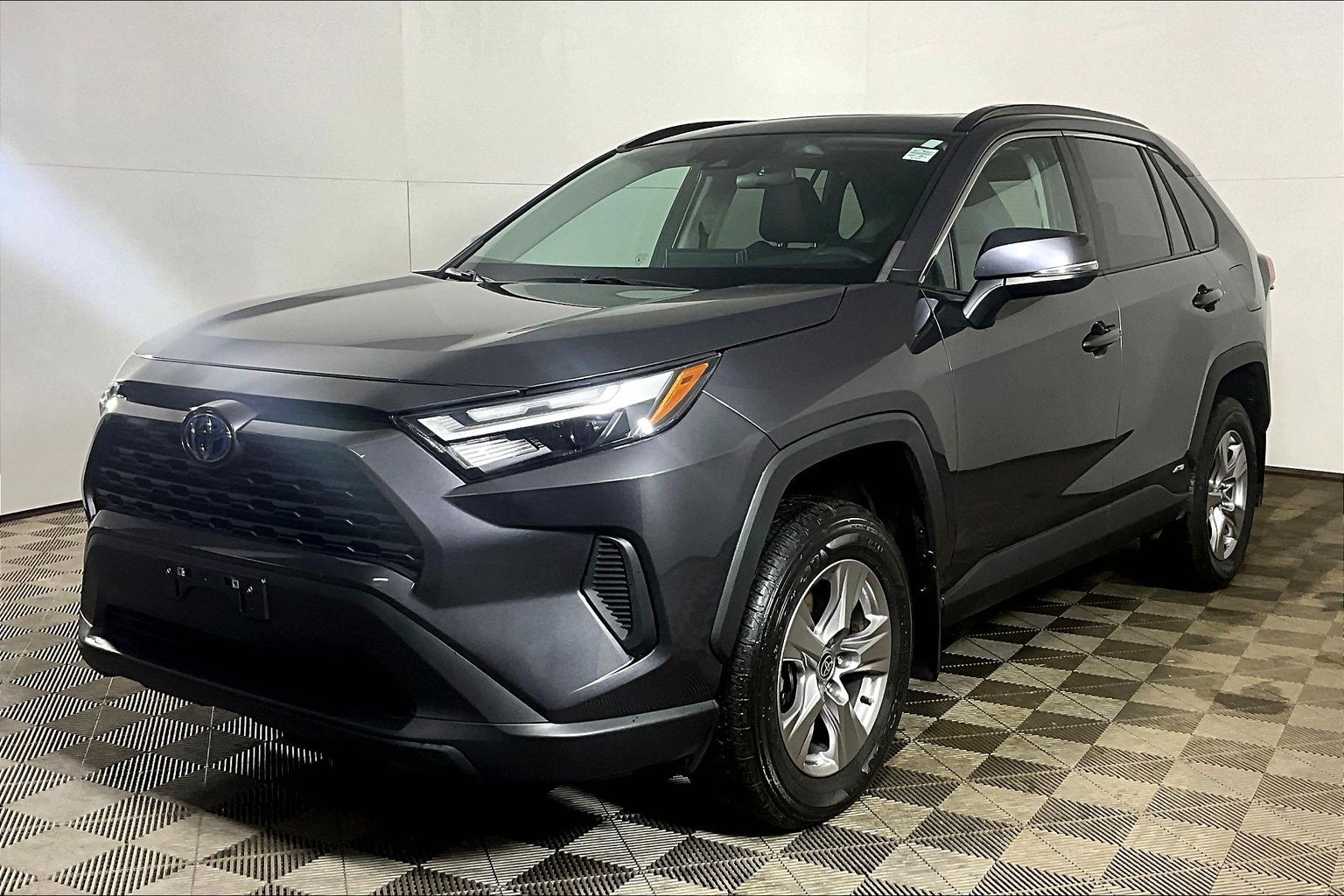 Toyota RAV4 Hybrid XLE AWD 2023