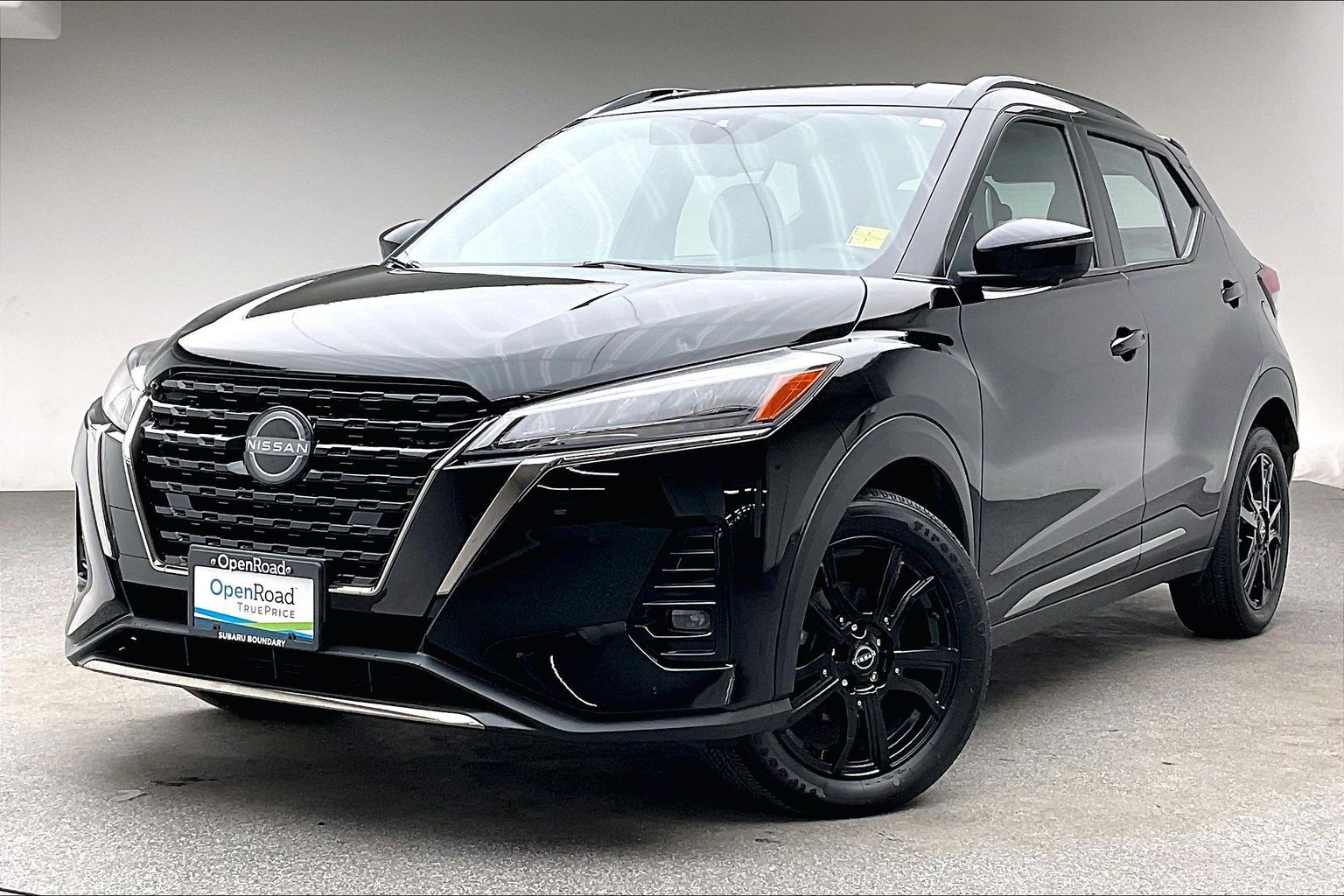 2023 Nissan Kicks SR FWD