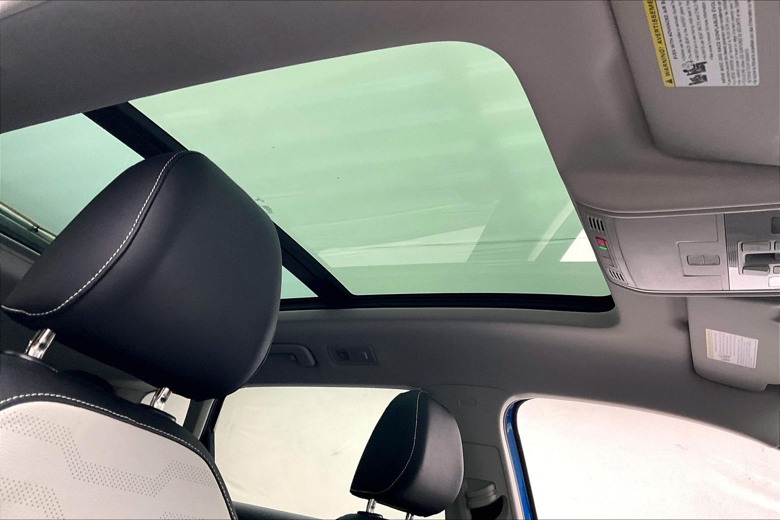 2025 Volkswagen Taos Highline - Photo 9