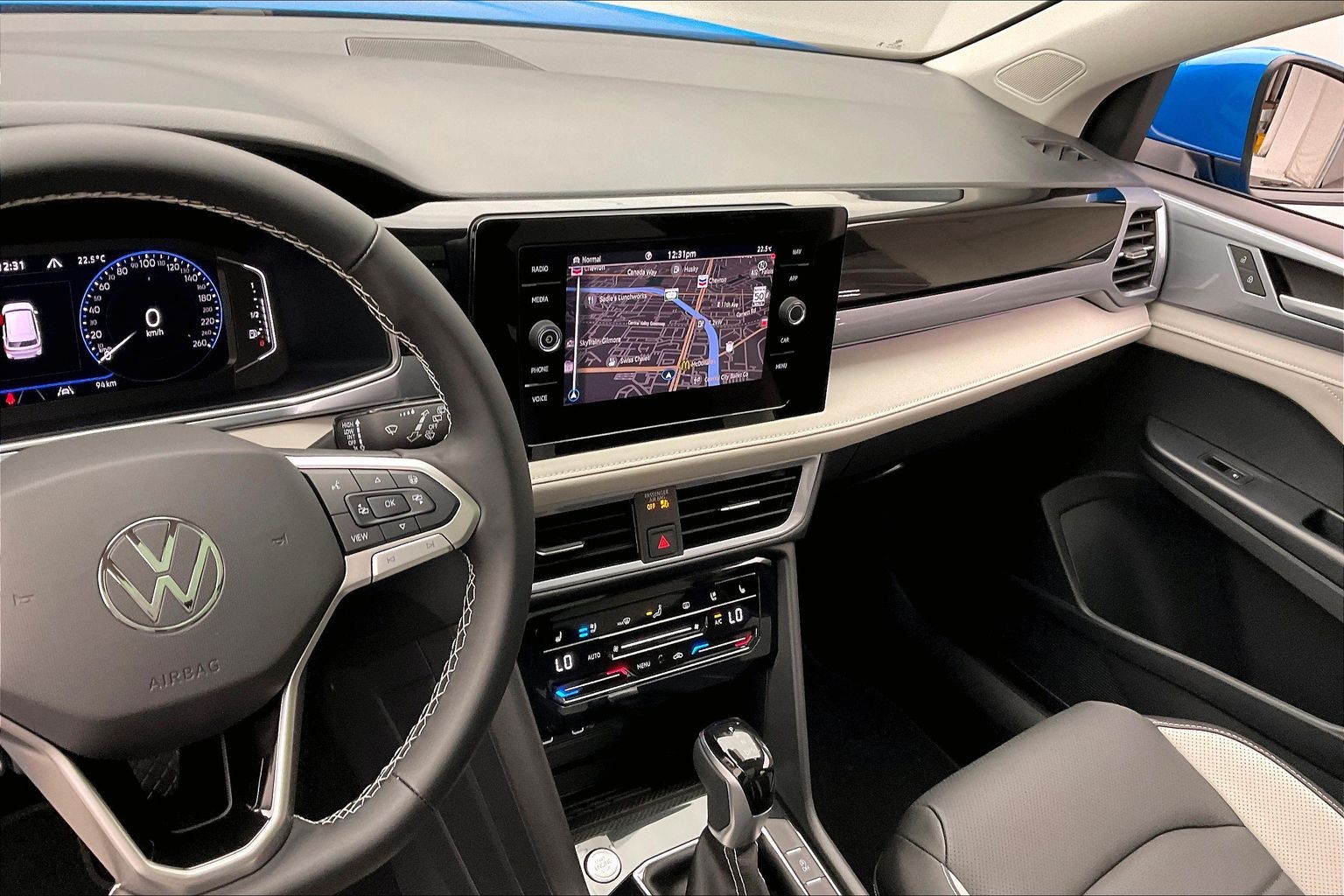 2025 Volkswagen Taos Highline - Photo 11