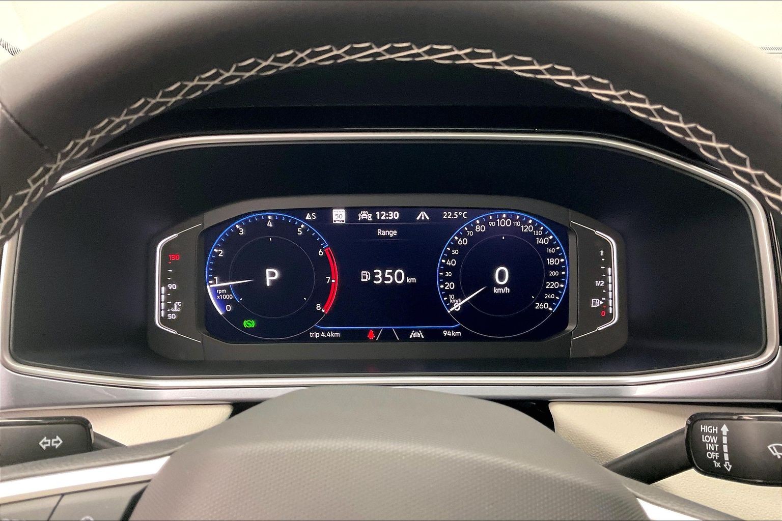 2025 Volkswagen Taos Highline - Photo 16