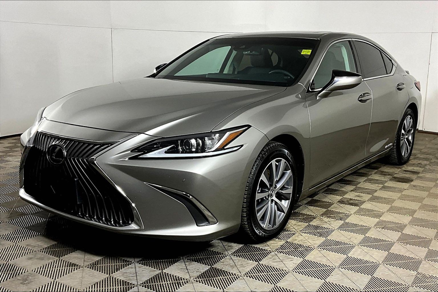 2021 Lexus ES Hybrid 300h FWD
