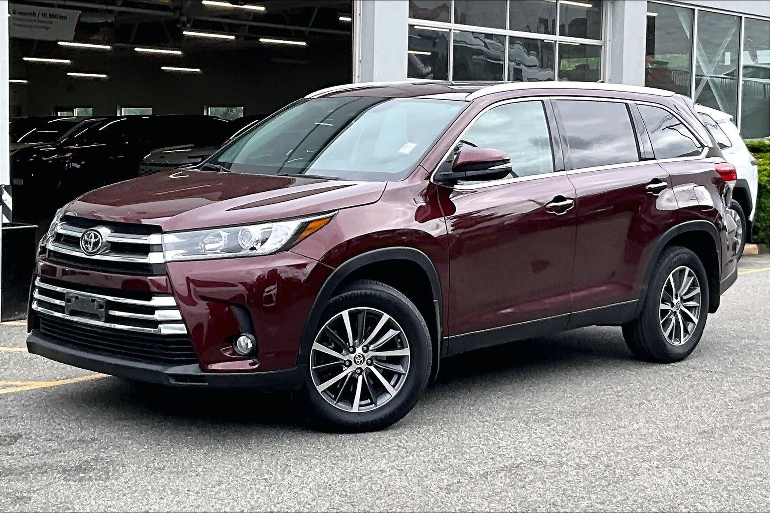 2019 Toyota Highlander HIGHLANDER XLE BASE