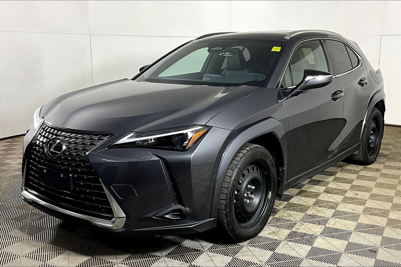 Lexus UX Hybrid 300h AWD 2025