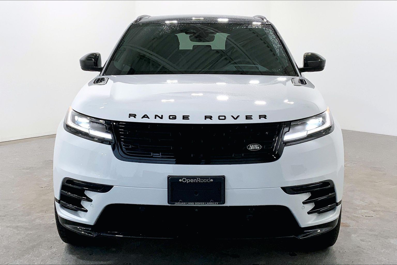 2026 Land Rover Range Rover Velar Dynamic SE - Photo 2