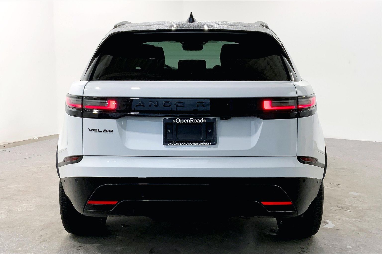 2026 Land Rover Range Rover Velar Dynamic SE - Photo 4