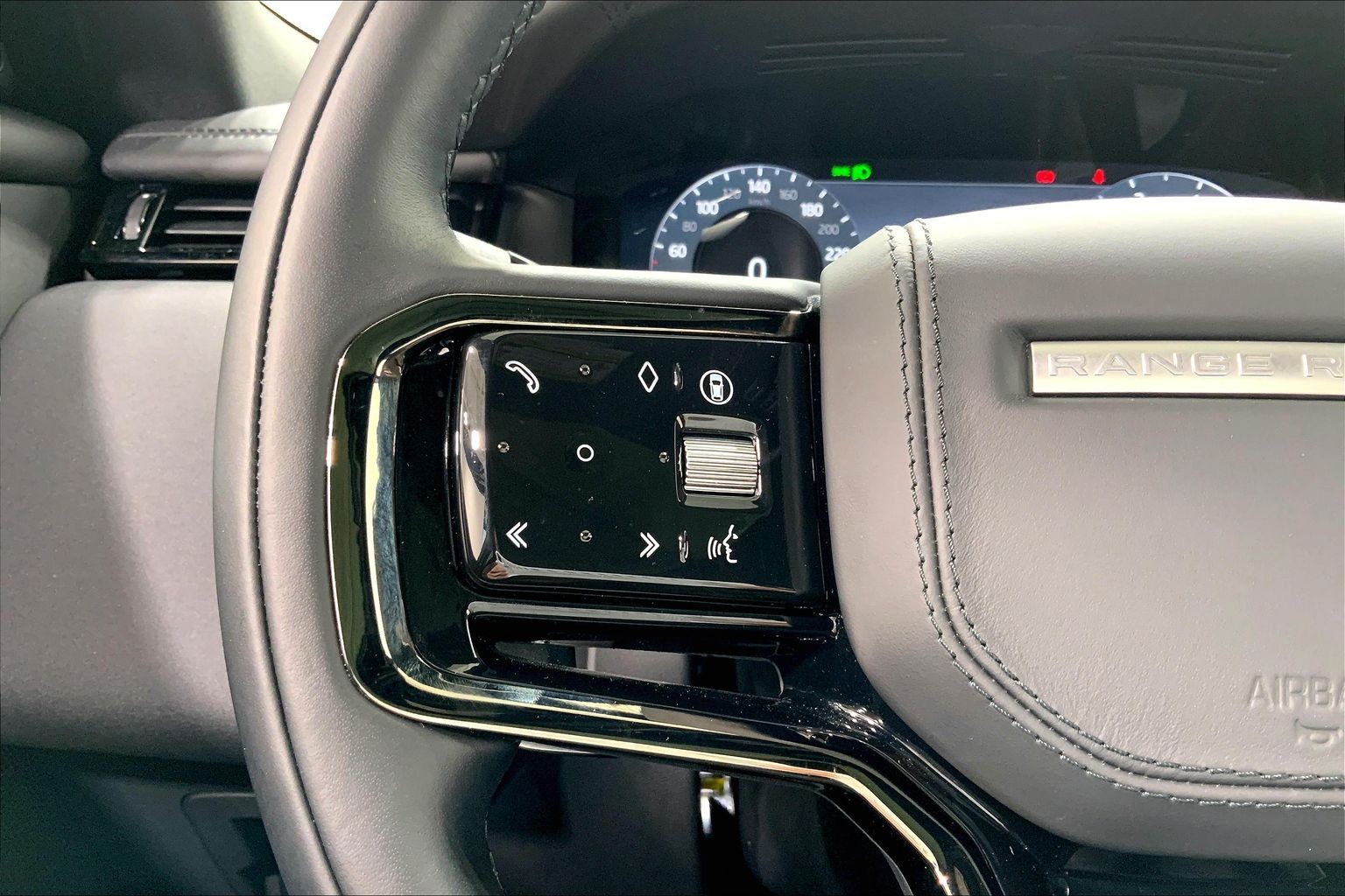 2026 Land Rover Range Rover Velar Dynamic SE - Photo 14