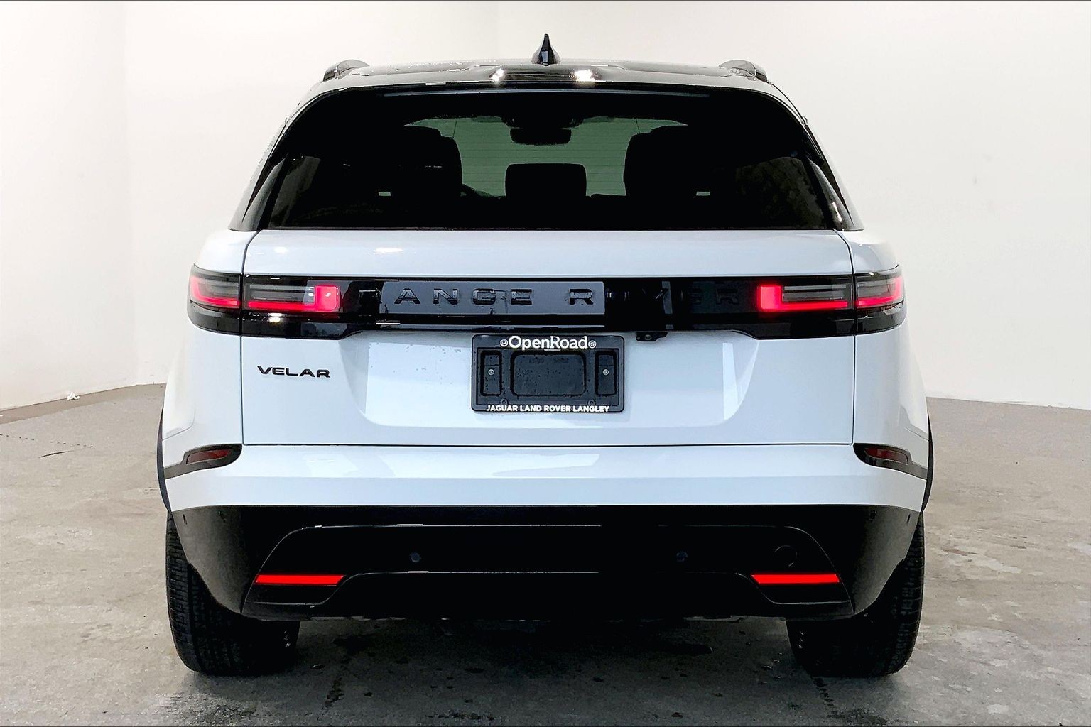 2026 Land Rover Range Rover Velar Dynamic SE - Photo 4