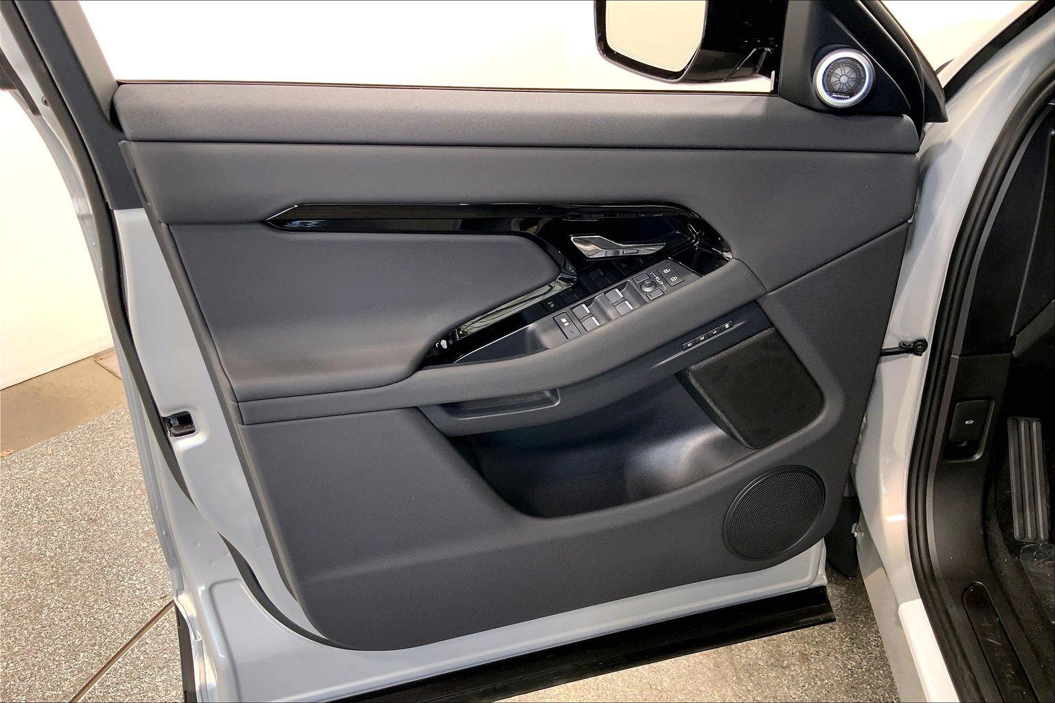 2026 Land Rover Range Rover Evoque S - Photo 7