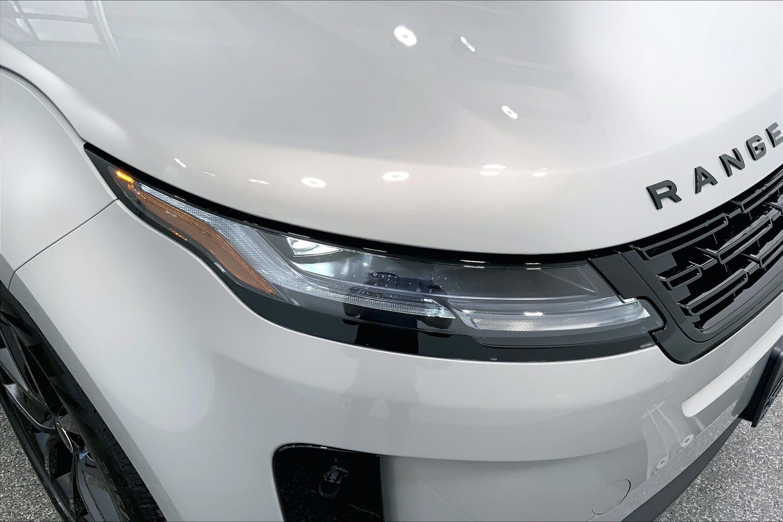 2026 Land Rover Range Rover Evoque S - Photo 17